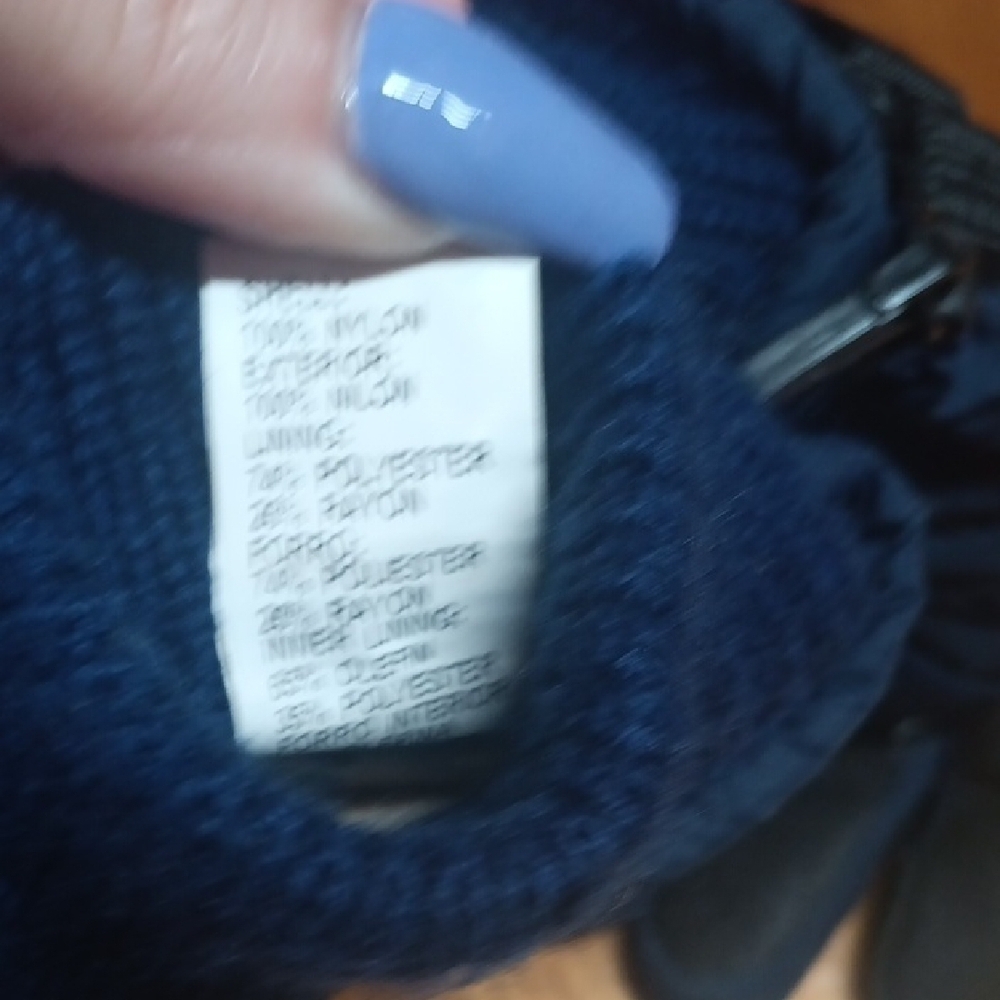 Hat and gloves bundle - Picture 6 of 14